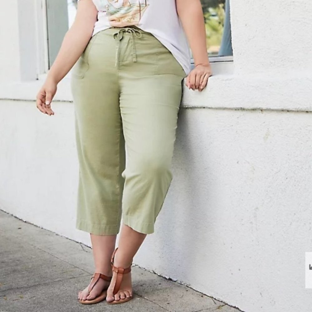 Torrid Green utility linen crop wide leg pants elastic waistband  size 3-4/24-26